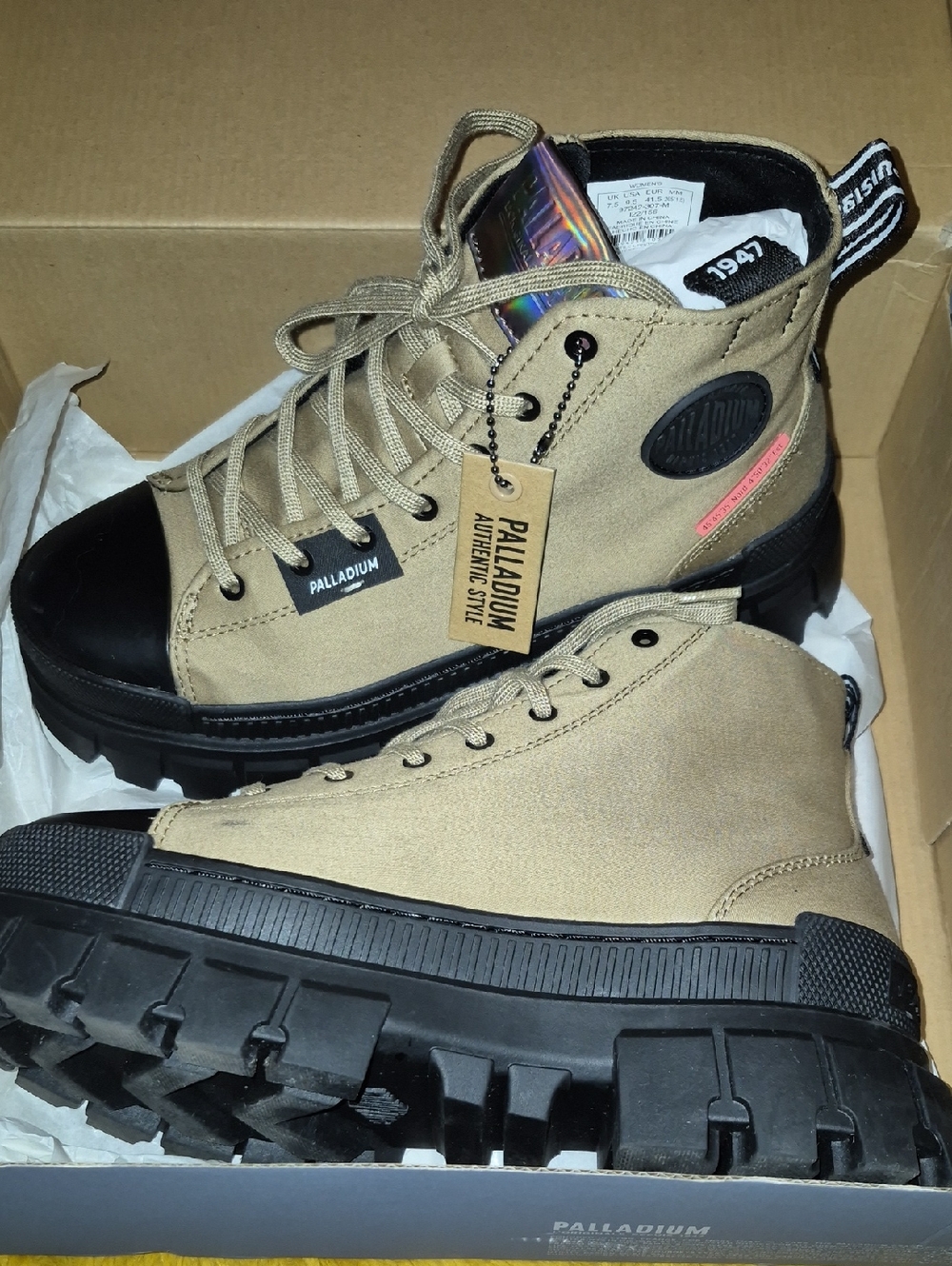 Palladium Olive Canvas & Black Rubber Lug Boots